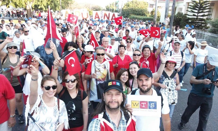 Küba'da 1 Mayıs coşkusu... Sosyalizme vurgu yapıldı 1 1 Mayıs Küba