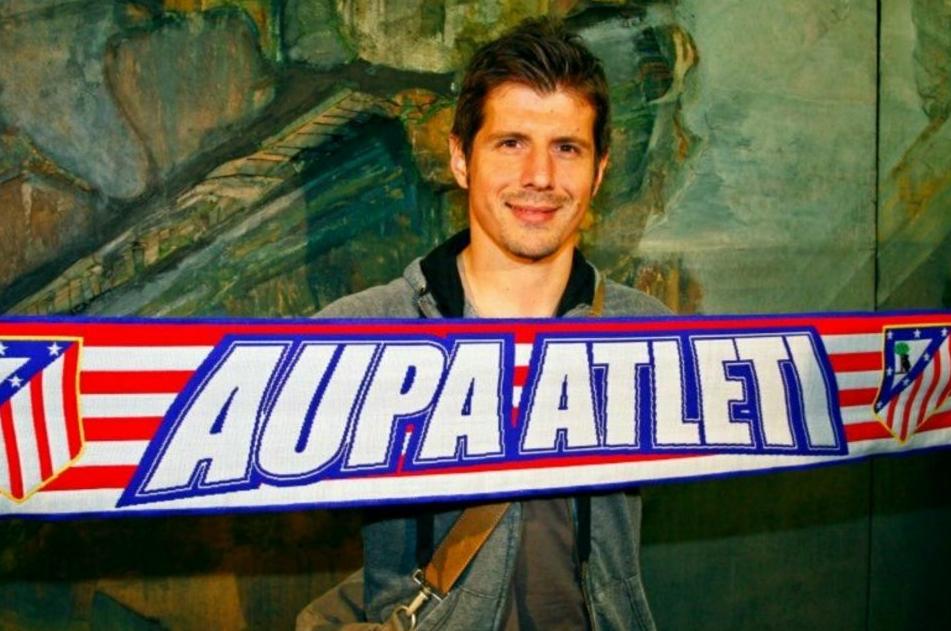 Emre Belözoğlu Atletico Madrid ile imzaladı / Transfer Haberleri 1 emre belozoglu atletico madrid