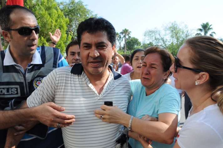 Kemer Belediyesi'ne operasyon / Başkana tutuklama talebi 1 mustafa gul kemer gozalti