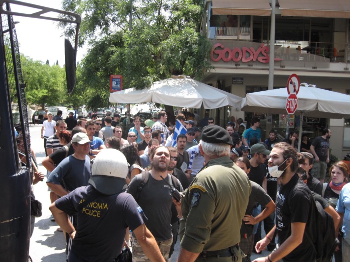 Selanik'te Devlet Bahçeli arbedesi 1 selanik catisma