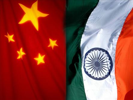 Pakistan ile Keşmir yüzünden sık sık savaşın eşiğine gelen Hindistan, bu kez de Çin ile benzer bir sorun yaşıyor.
