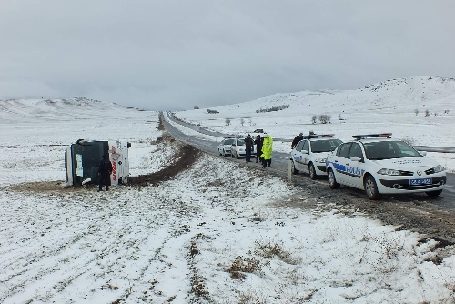 Yozgat'ta otobüs kazası: 16 yaralı 1 otobus kazasi kar yozgat