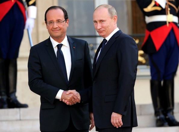 Putin ve Hollande Moskova'da bir araya geldi 1 Hollande Putin Moskova toplantisi