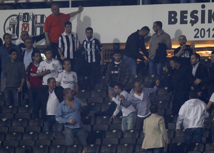 Beşiktaş Orduspor maçı çıkan olay görüntüleri Video 1 rauf buyuk tutuklandi1