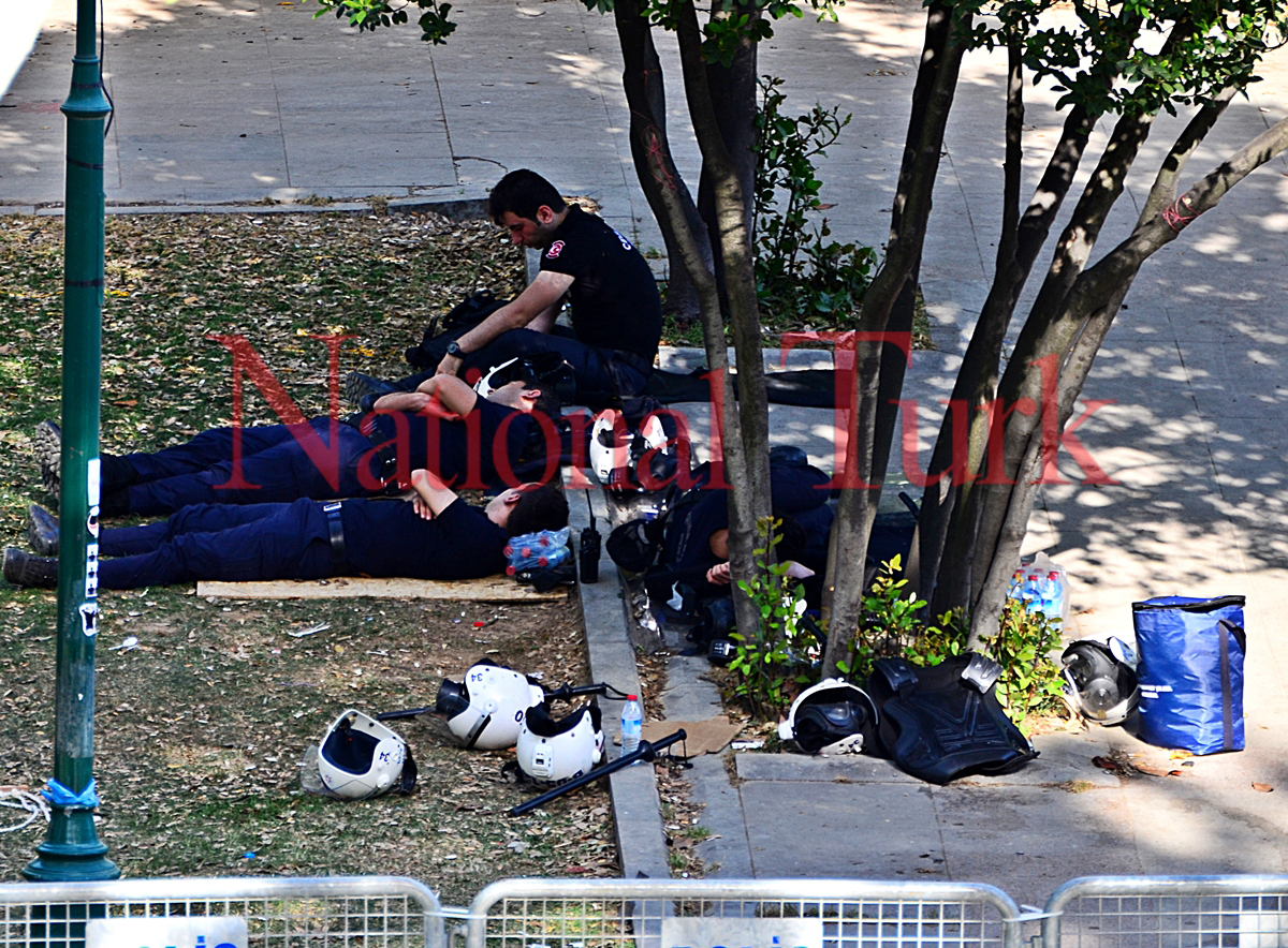 Polislerin Gezi Parkı keyfi! 1 DSC 7189aaabbb