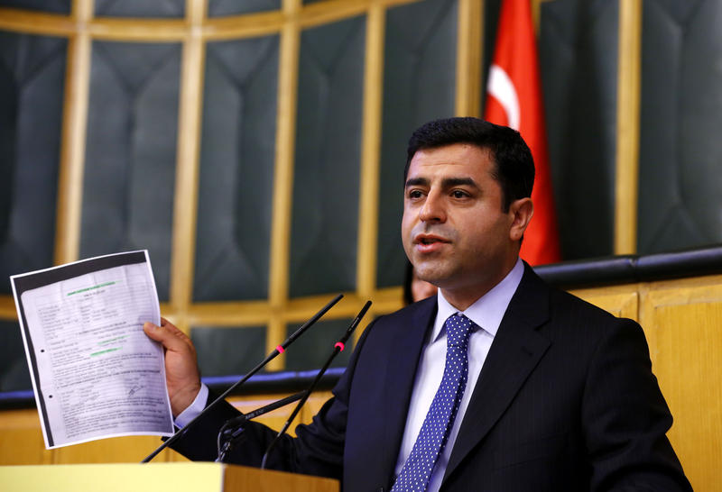 "AKP, CHP'nin başı zorla kapatılmış halidir" 1 selahattin demirtas 9307272