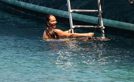 Avşar kızı Marmaris koylarında! 1 hulya avsar marmaris