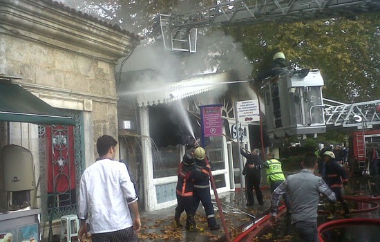 Son Dakika! Emirgan Sütiş'te yangın 1 emirgan sutis yangin