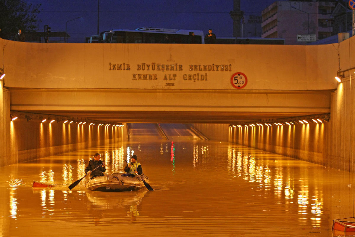 izmir sel 28742