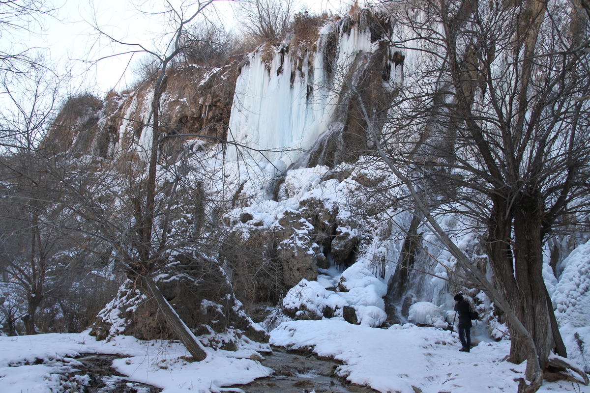 Erzincan'da şelale buz tuttu! (Video) 1 selale buz tuttu