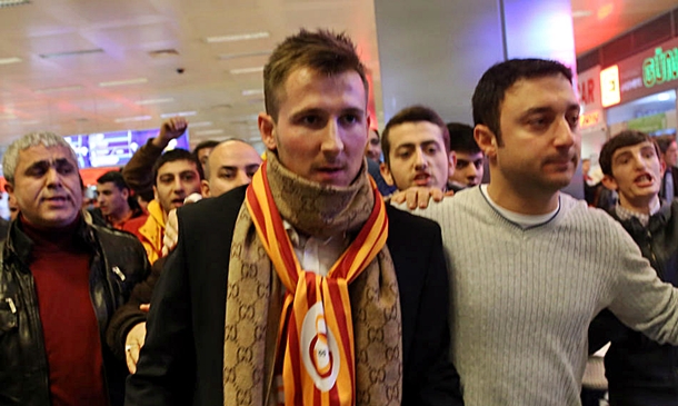 izet hajrovic galatasarayda