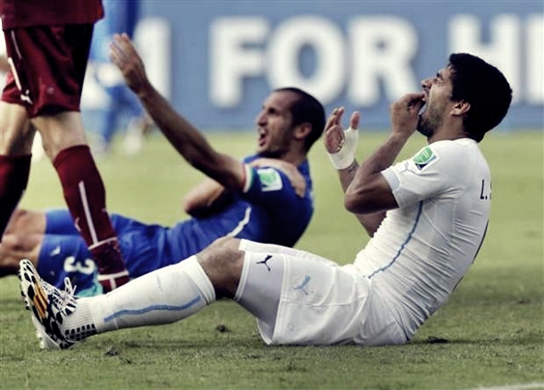 Son Dakika: Rakibini ısıran Luis Suarez'in cezası belli oldu! 1 luis suarez isirdi bahis1