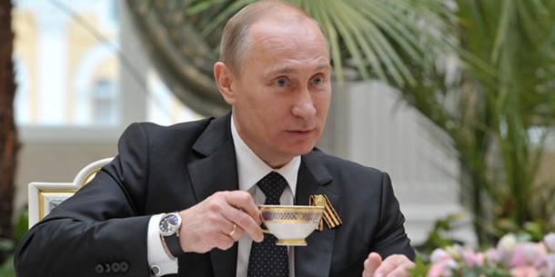 "Fransa ile işbirliğini arttırmaya hazırız" 1 putin fransa savas gemileri