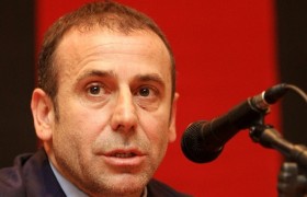 Hollanda - Türkiye Maçı:A Milli Takımın Hollanda ile yapacağı maçın aday kadrosu açıklandı / 2014 Dünya Kupası 1 abdullah avcı e1346417457215
