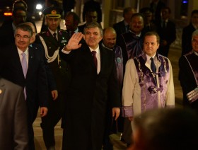 Abdullah Gül şerefine üniversite öğrencisine sadaka gibi uygulama! 1 abdullah gul ordu
