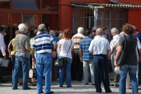 Akbil yerine manyetik kart, İstanbullu'ya çile oldu 1 akbil kuyrugu
