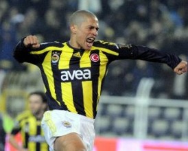 Alex: Aykut Kocaman'ın teknik direktörlüğe getirilmesi büyük şans 1 alex1 e1277997407798