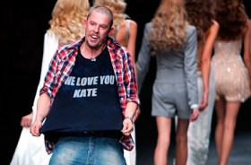 Alexander McQueen'in ölüm nedeni intihar 1 alexander mc queen1