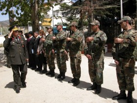 Kısa dönem askerlik 4 ay olsun teklifi 1 asker kisla