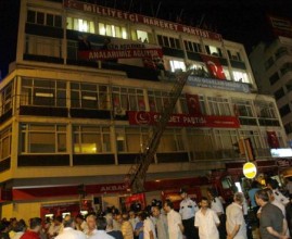 Aydın MHP binasında pankart krizi 1 aydin mhp pankart