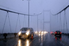 İstanbul'da kar yağışı / Boğaziçi Köprüsü kapanıyor açılıyor! 1 bogazici koprusu kar