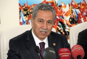 AA'dan emekli olanlara astronomik tazminat! Arınç: Vekilliği bırakıp AA'ya geçeceğim 1 bulentt arinc manisa basintoplantisi1