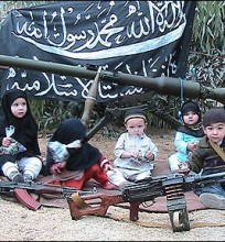 İslami Cihat Birliği'nden şok eden fotoğraflar 1 cocuklar kalasnikof