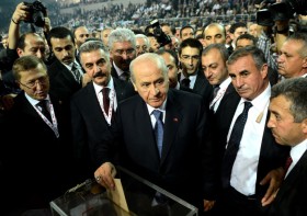 MHP'de Devlet Bahçeli yeniden başkan / Koray Aydın'a 441 oy çıktı 1 devlet bahceli kongre