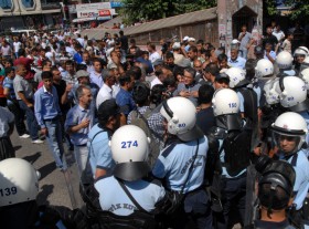 Diyarbakır'da miting gerginliği 1 diyarbakir miting olay