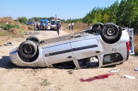 Edirne'de kaçakları taşıyan araç kaza yaptı: 1 ölü 1 edirne kacak kaza