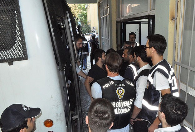 Cemaat operasyonu sürüyor! Antalya'da 14 polis gözaltına alındı 1 emniyette paralel yapi antalya