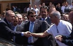 Başbakan Erdoğan'dan Arap turiste: I love you 1 erdogan arap turist e1338561531642