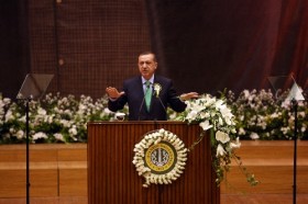 Erdoğan: Duble paçalarındaki kırıntıları verseler Afrika ayağa kalkar 1 erdogan istanbul universitesi