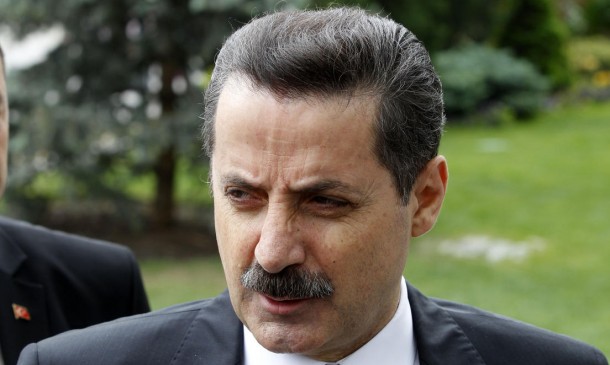 Son Dakika! Bakan Faruk Çelik ameliyat oldu 1 faruk celik ameliyat e1400848793232