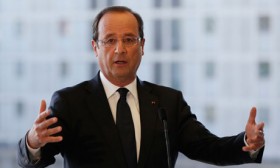 francois hollande cezayir