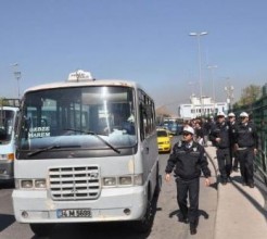 Gebze - Harem minibüsçüleri eylemde 1 gebze harem minibusleri eylem e1272883895267