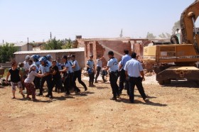 Antalya Aksu'da olaylı yıkım 1 gecekondu yikimi