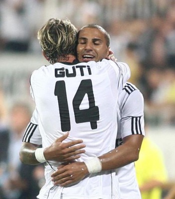 Beşiktaş Helsinki maçı geniş özeti 1 guti quaresma sevinc