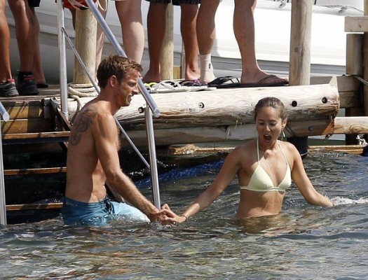 Jensen Button Formula 1'in stresini İbiza tatilinde atıyor 1 jensen button ibiza 4