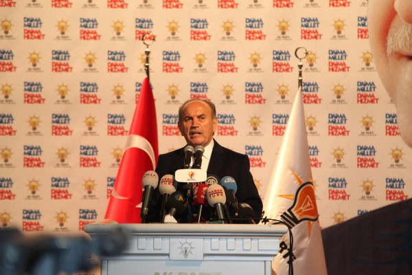 İstanbul'da Kadir Topbaş, Kılıçdaroğlu'dan sonra Sarıgül'e de fark attı 1 kadir topbas kazandi