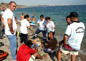 Konyaaltı Beach Park'ta 1 kişi boğuldu 1 konyaalti bogulma