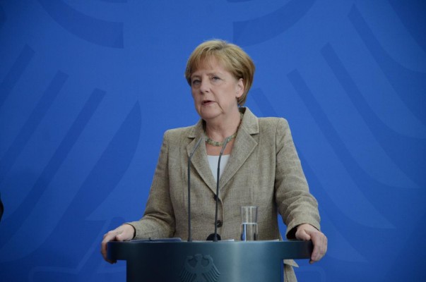 Merkel'den casusluk yorumu: Boşa harcanan enerji 1 merkel 93824622