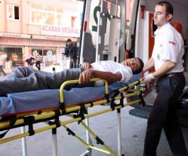 Mersin'de lise öğrencisi bıçaklandı 1 mersin liseli kavga