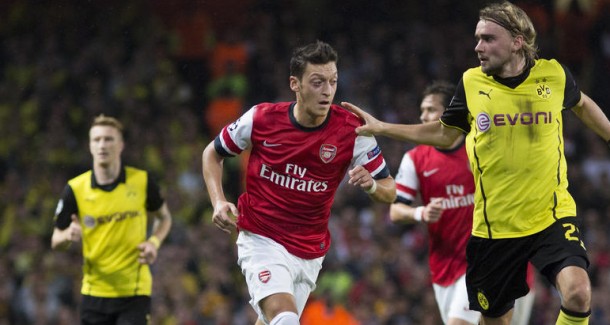 mesut ozil arsenal dortmund1 e1382609067309