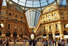 Milano ve Roma'da indirimli alışveriş çılgınlığı 1 milano shopping