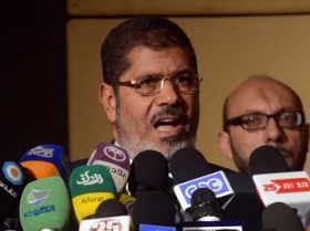Mısır'da gösteriler sürüyor 1 misir mursi protesto