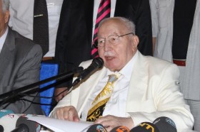 Necmettin Erbakan: "Paşalar gelip bana teşekkür etti" 1 necmettin erbakan izmir