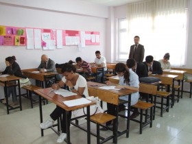 Öğretmene 100 lira ek zam geliyor! 1 ogretmen