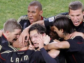 Mourinho istedi! Mesut Özil Real Madrid yolunda 1 ozil sevincc