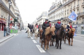 paris sokaklari atlar